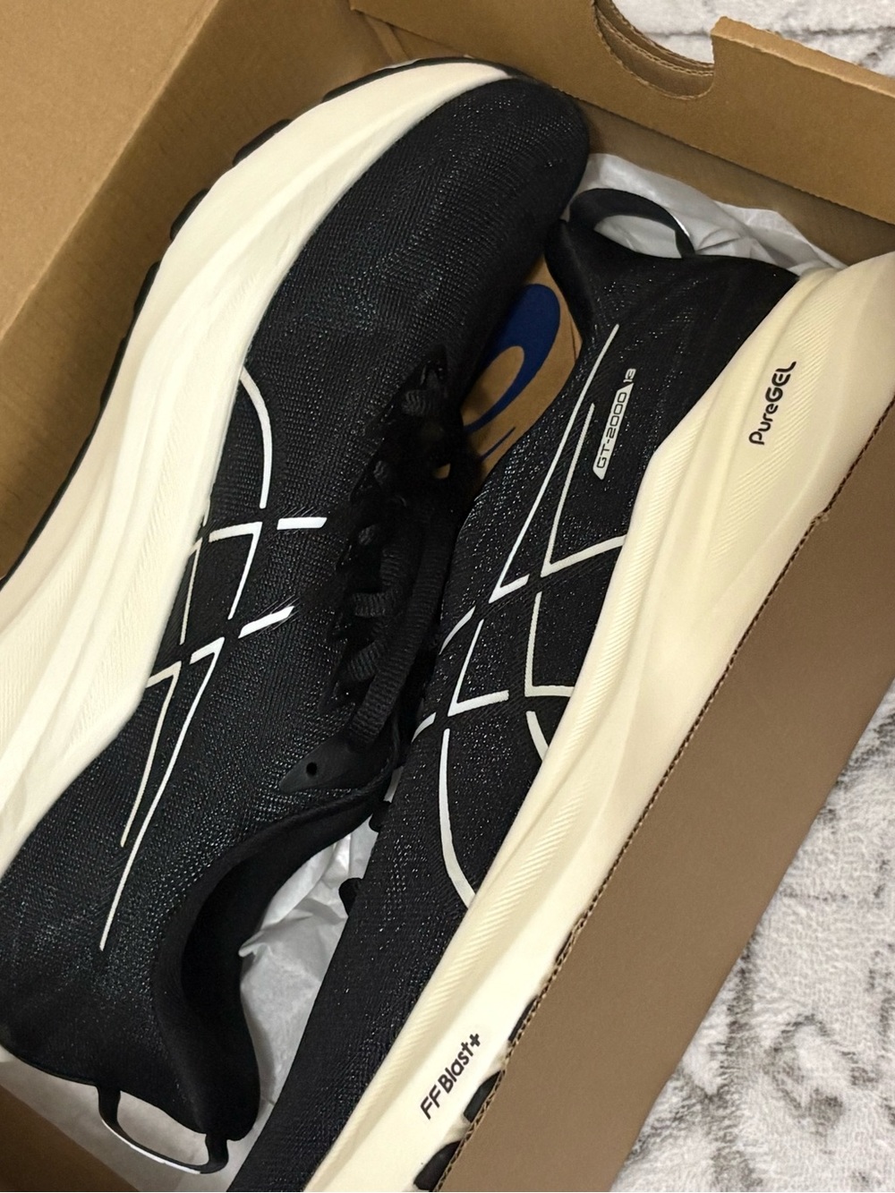 ASICS Women’s NEW NWT Black GT-2000 13 walk/running shoes. Size 8. - Picture 2 of 10